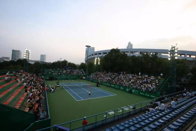 步于小组赛 步于小组赛